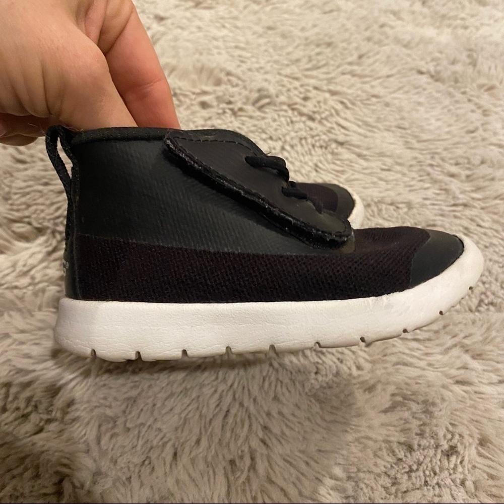 Ugg toddler shoes Velcro black 7 - Picture 3 of 7